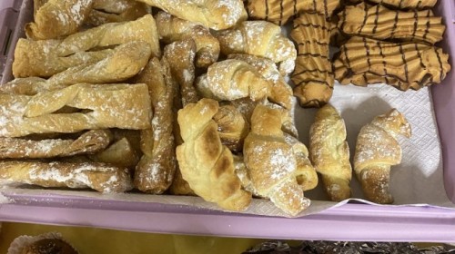 charytatywny kiermasz słodkości na rzecz akcji "Pola Nadziei"