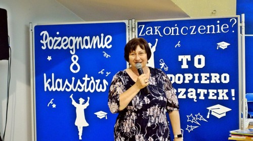 Uroczysta akademia z okazji zakończenia roku szkolnego i pożegnanie klas ósmych.