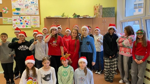 🎄 Szkoła Dobrego Słowa w świątecznym nastroju! 🎅✨