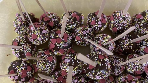 charytatywny kiermasz słodkości na rzecz akcji "Pola Nadziei"