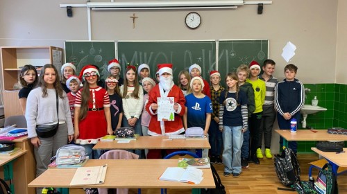 🎄 Szkoła Dobrego Słowa w świątecznym nastroju! 🎅✨