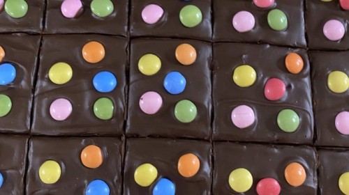 charytatywny kiermasz słodkości na rzecz akcji "Pola Nadziei"