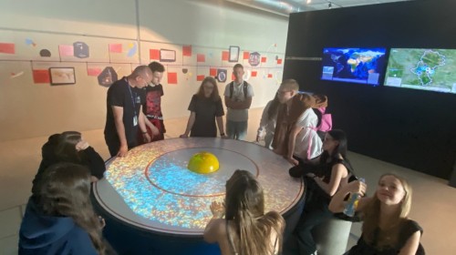 Ad astra per aspera czyli siódmoklasiści w Planetarium
