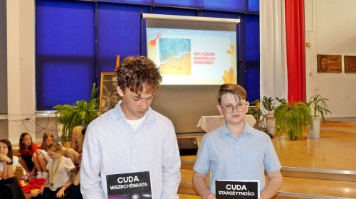 Uroczysta akademia z okazji zakończenia roku szkolnego i pożegnanie klas ósmych.